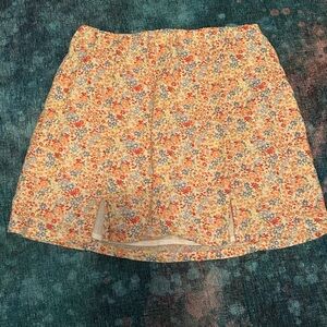 FLORAL SKIRT SIZE SMALL